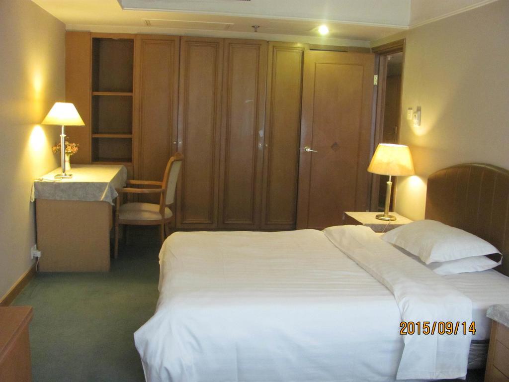 Beijing New World Cbd Apartment Room photo